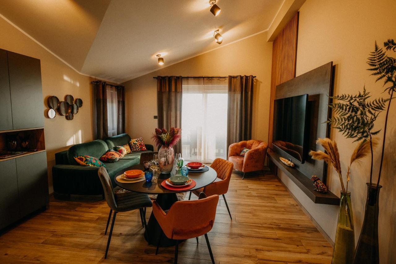 Villa Sunset Pool & Spa Apartments Zgornje Skofije Exterior photo
