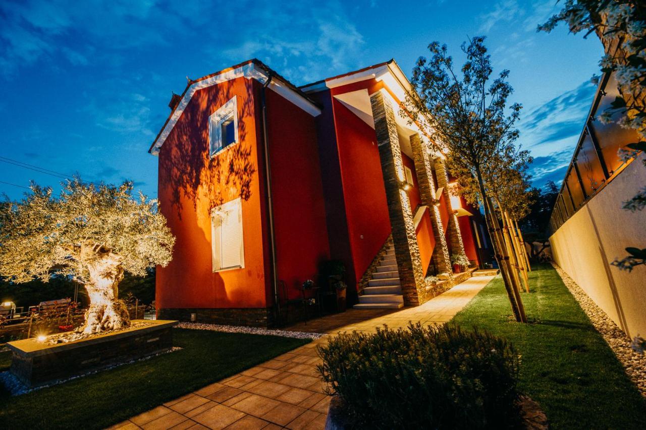 Villa Sunset Pool & Spa Apartments Zgornje Skofije Exterior photo