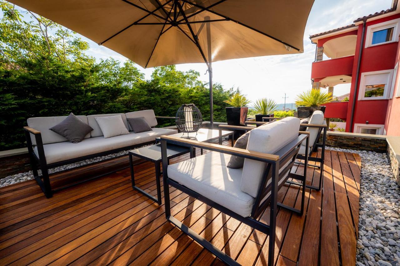 Villa Sunset Pool & Spa Apartments Zgornje Skofije Exterior photo
