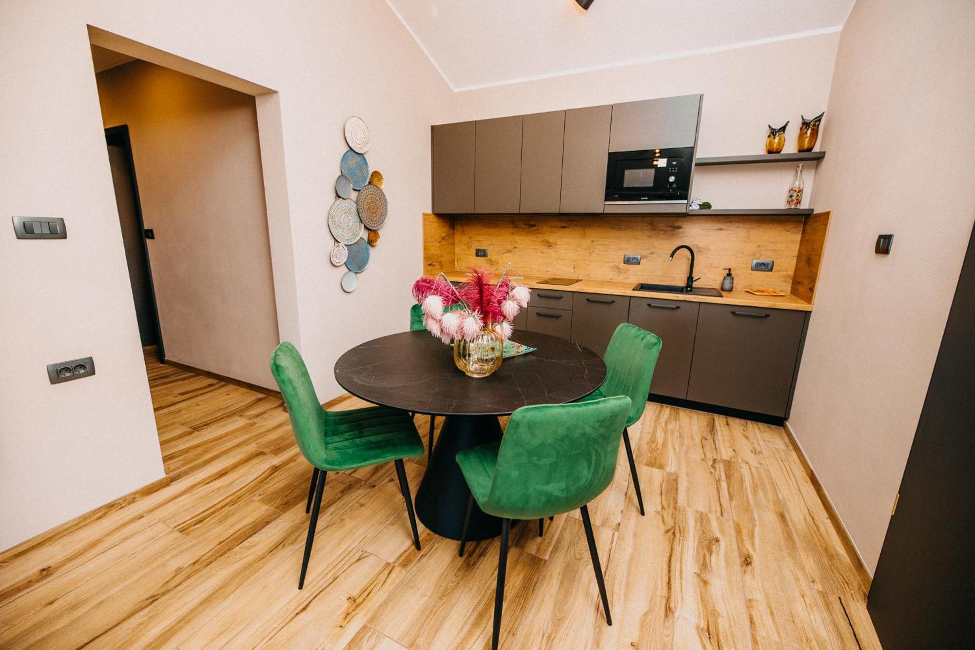 Villa Sunset Pool & Spa Apartments Zgornje Skofije Exterior photo
